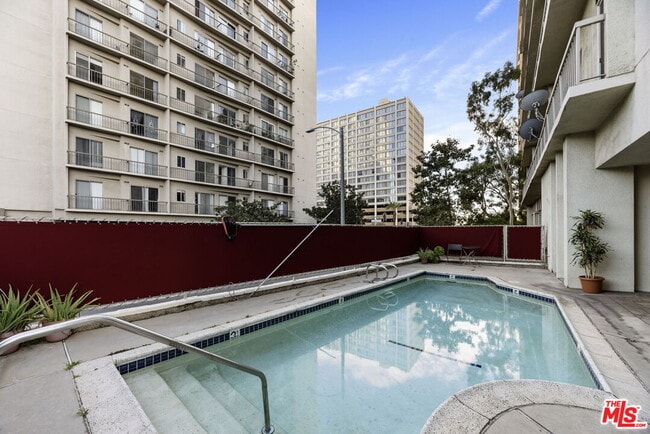 Building Photo - 10751 Wilshire Blvd