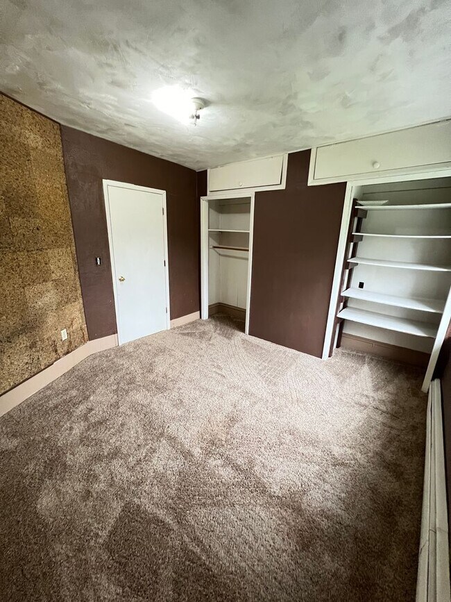 Building Photo - AVAILABLE JUNE - Large 3 Bedroom, 2 Bathroom Home in Billings Park