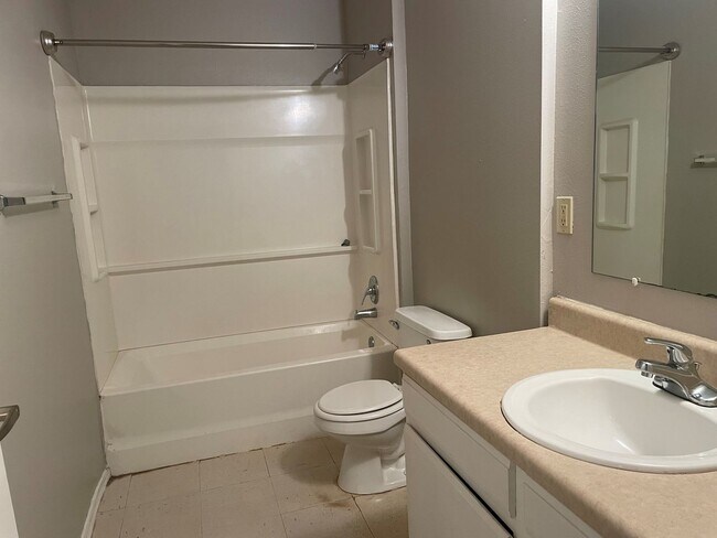 Building Photo - uTown - Your Perfect Rental Community!