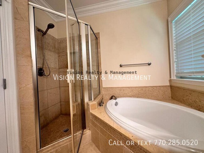 Building Photo - 1092 Glenridge Pl NE