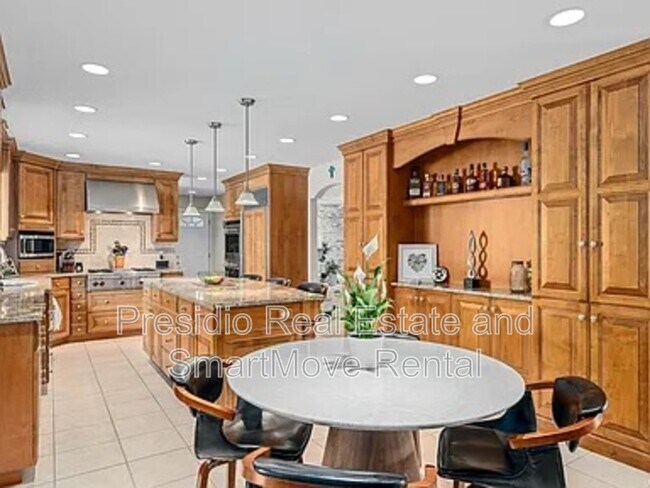 Building Photo - 10927 Lostwood Dr