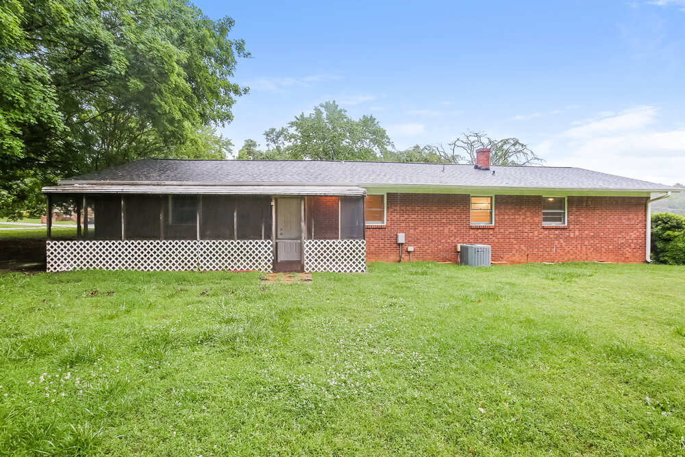 Building Photo - 125 Pinevale Dr