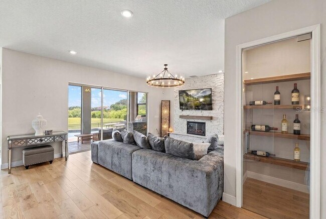 Building Photo - 9586 Meadow Hunt Way