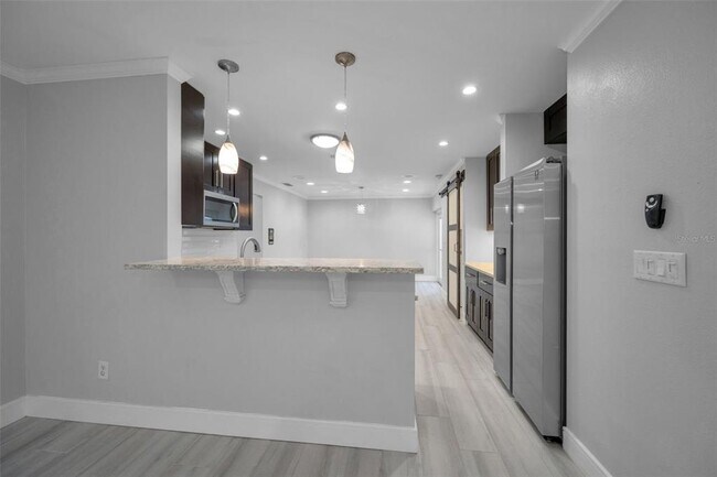 Building Photo - 1502 Cottonwood Terrace