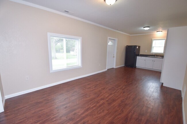 Building Photo - 2149 US-40