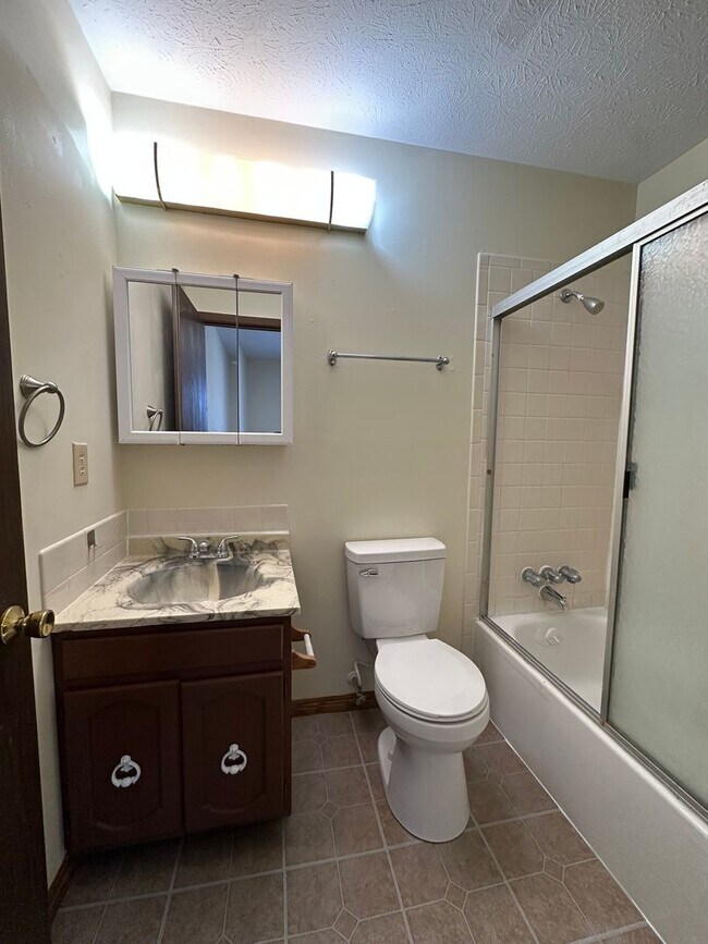 Building Photo - 1202 19th St