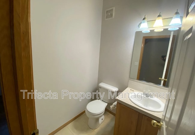 Building Photo - 1333 Fairfield Ave