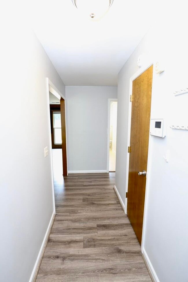 Building Photo - 579 Sierra St
