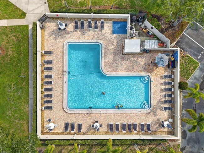Building Photo - 2700 Bayshore Blvd