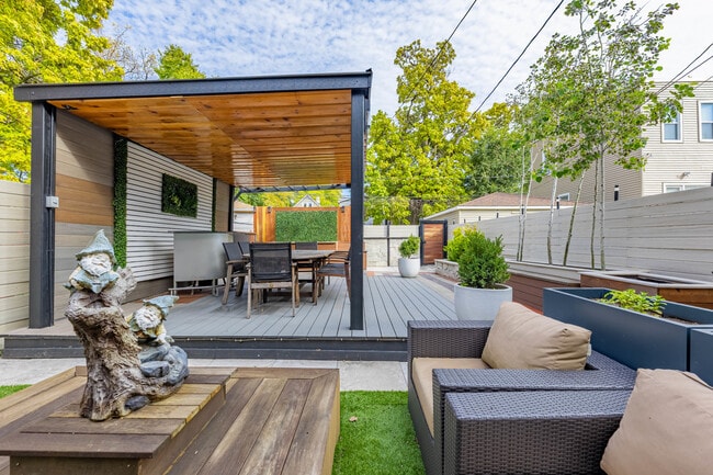 Building Photo - 7219 S Peoria St