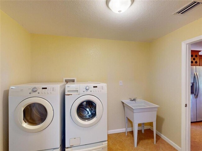 Building Photo - 158 Eppinger Dr