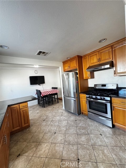 Building Photo - 4234 Center St