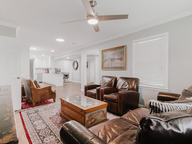 Building Photo - 3438 Princeton Dr