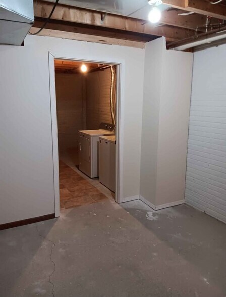 Building Photo - 3933 N 30th St