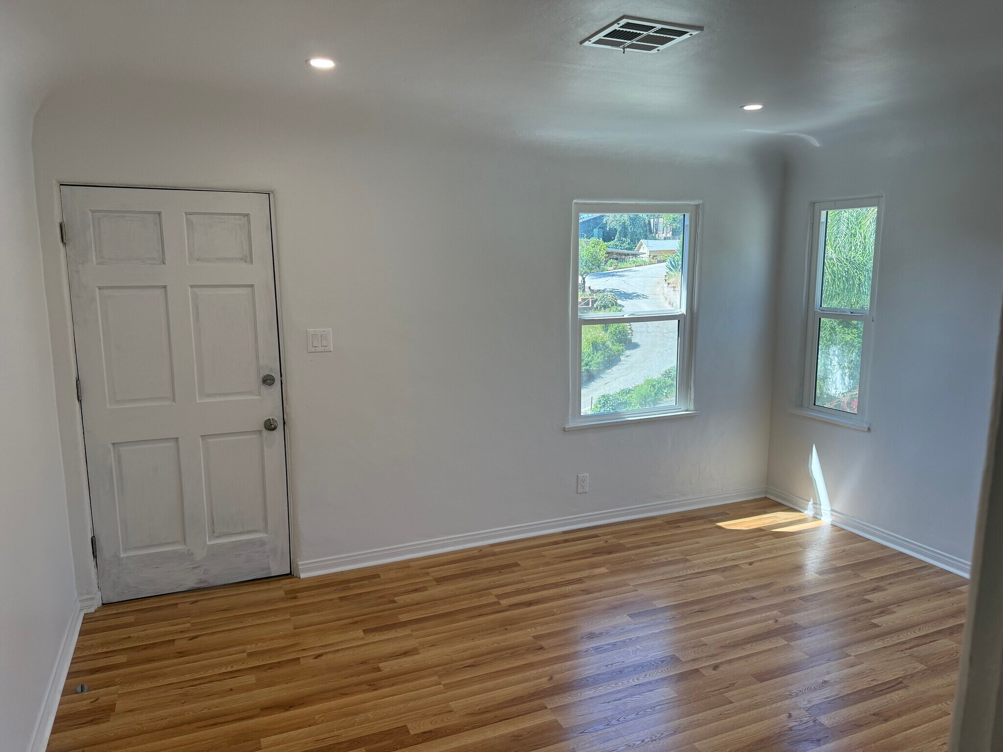 Building Photo - 2734 Lytelle Pl