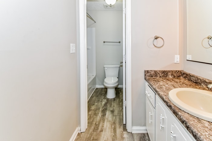 Building Photo - 529 Bradley Dr