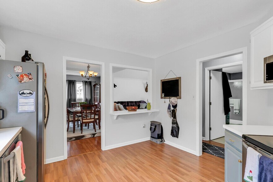 Building Photo - 1060 Pebble Dr