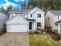 Building Photo - Stunning 4 Bed/2.5 Bath Modern Farmhouse in Scouters Mountain - HV