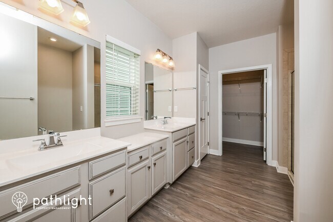 Building Photo - 132 Riley Wy