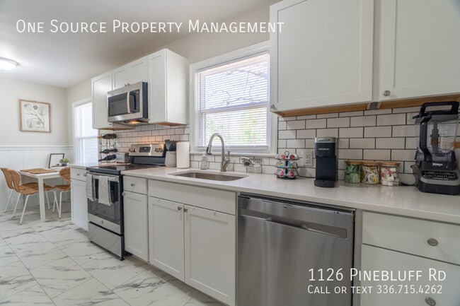 Building Photo - 1126 Pinebluff Rd