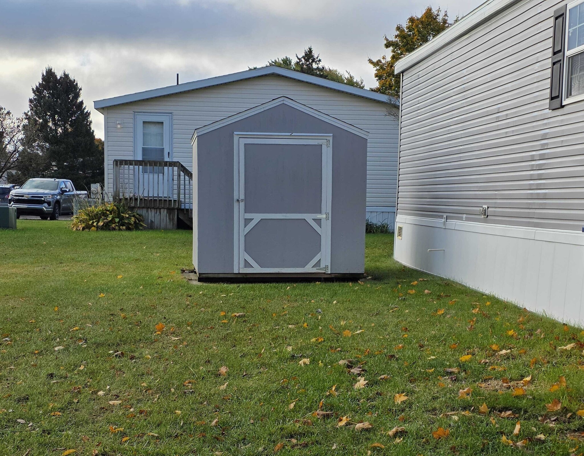 Building Photo - 3653 Pinoak St