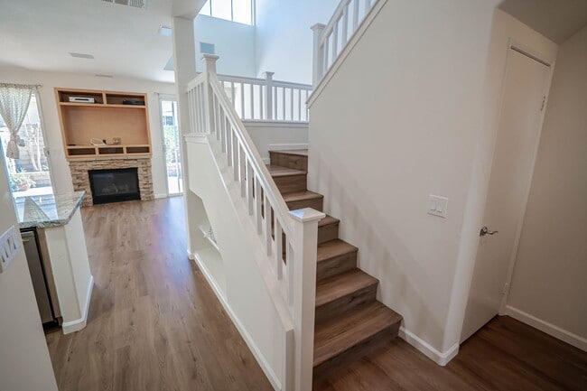 Building Photo - 2-Bedroom Townhome in Valencia's Cheyenne ...