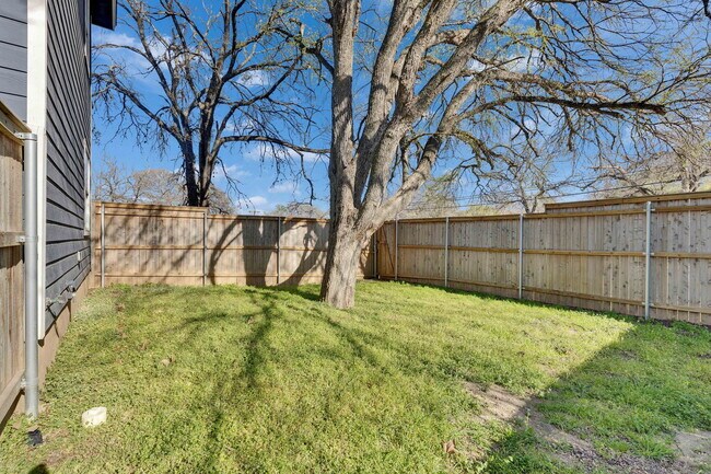 Building Photo - 3201 Jack Cook Dr