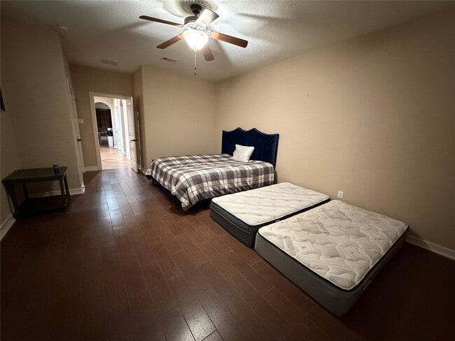 Building Photo - 28264 Rose Ln