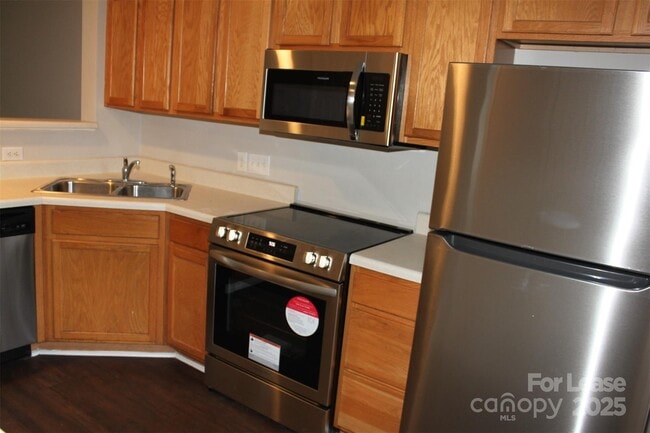 Building Photo - 17013 Turning Stick Ct