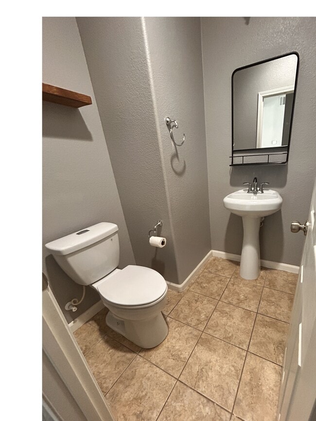 Building Photo - 10476 Fossil Way