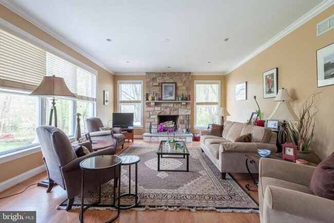 Building Photo - 4900 Hunt Field Dr