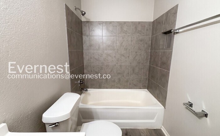 Building Photo - 11711 Greenglen Dr