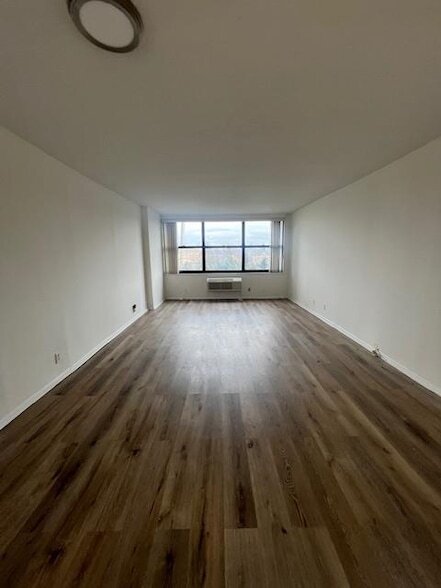 Building Photo - 7002 JFK Blvd E