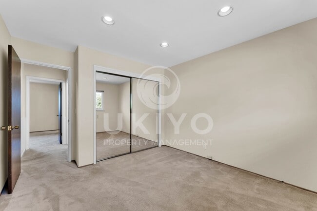 Building Photo - 4081 Oak Hill Rd