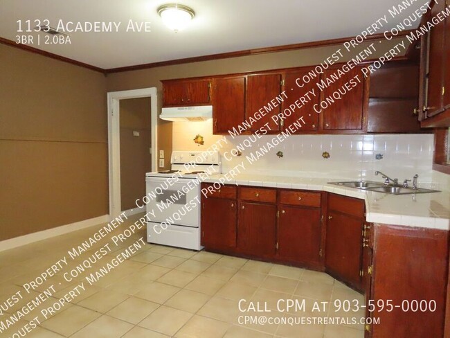 Building Photo - 1133 S Academy Ave