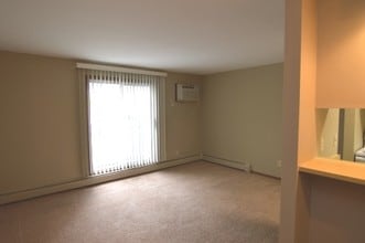 Building Photo - 302 Grand Canyon Dr