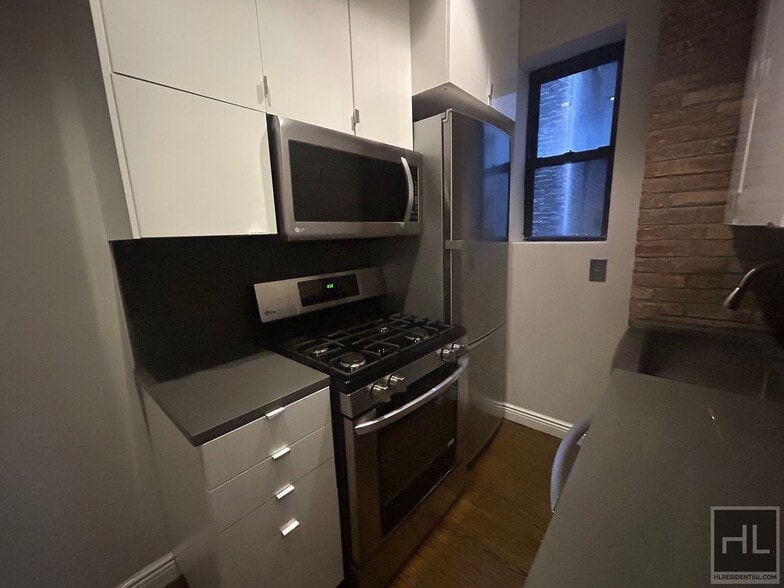 Building Photo - East 18th Street