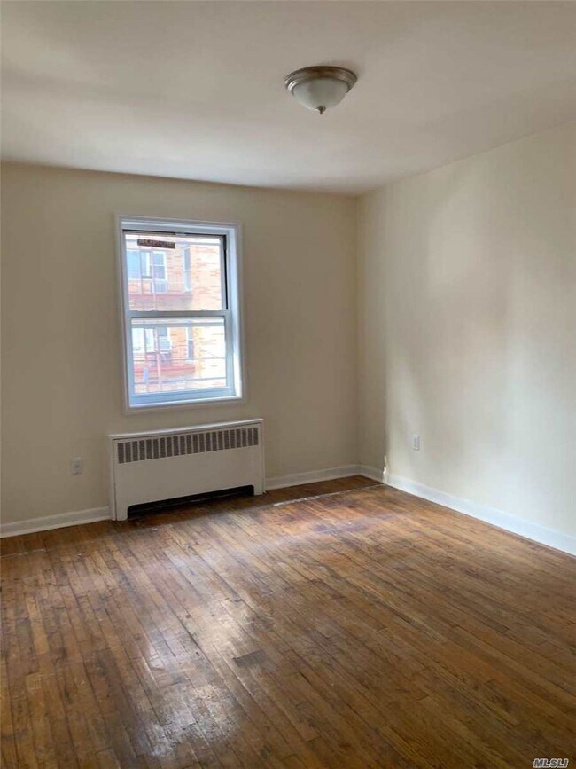 161919 Mulford Ave 161919 Mulford Ave The Bronx NY 10461