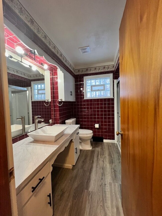 Building Photo - Two bedroom home for rent - Country living...