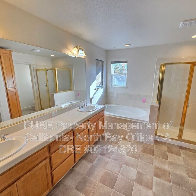 Building Photo - 1141 River Pine Cir