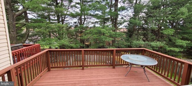 Building Photo - 3539 Split Rail Ln
