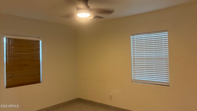 Building Photo - 2336 W Orange Dr