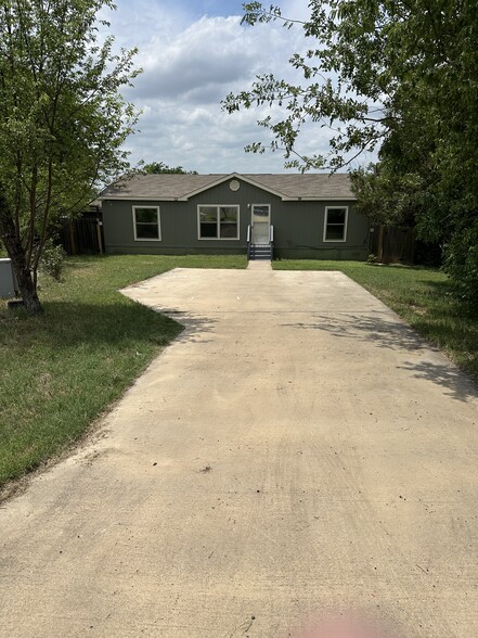 Building Photo - 7208 Comstock Cv