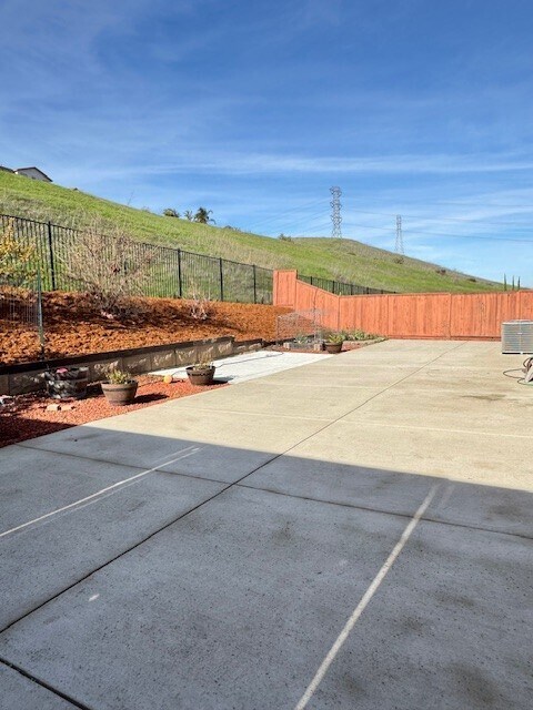 Building Photo - 2544 Tomales Bay Dr