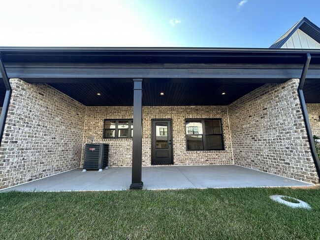 Building Photo - 1137 N Westyn Lp
