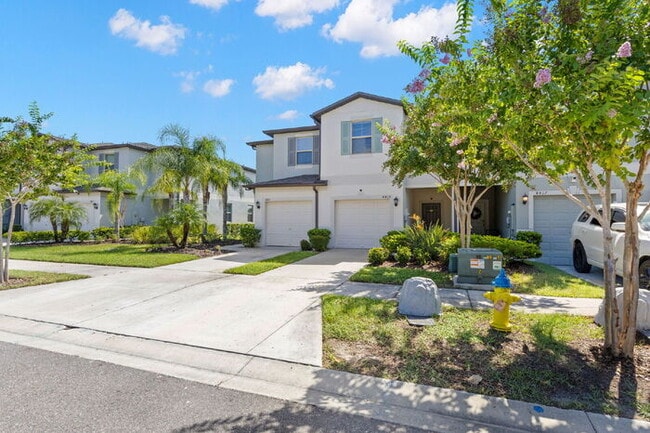 Building Photo - NEWLY UPGRADED Town Home For Rent in Touchstone!