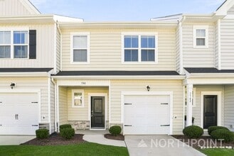 Building Photo - 3740 Yorkshire Pl