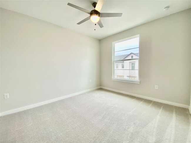 Building Photo - 12001 Vista Parke Dr