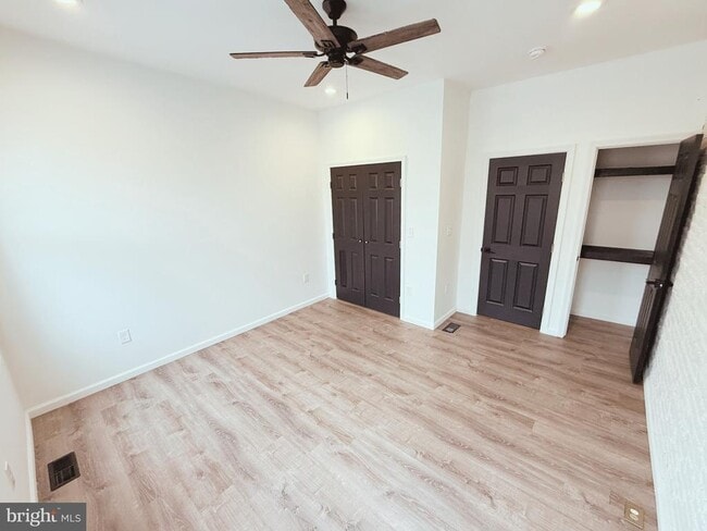 Building Photo - 2142 Penrose Ave