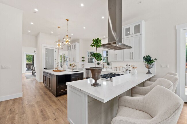 Building Photo - $13,995 - Stunning Executive Estate in Wil...